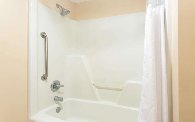 Baymont Inn and Suites