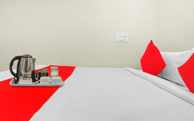 OYO 70302 Aayush Stay Inn