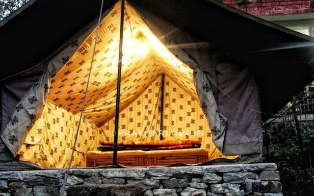 Moustache Kasol