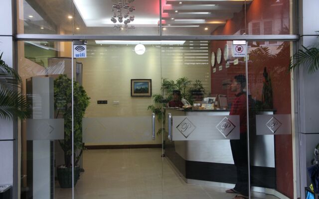 Royal Platinum Hotel