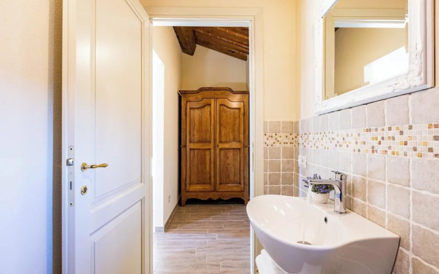 Peccioli Villa With Pool Ac And Privacy