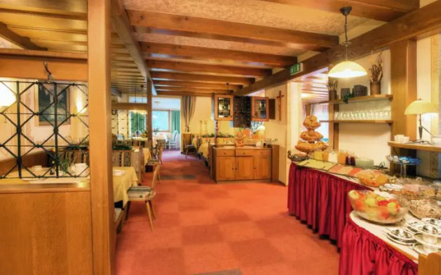 Waldcafe Hotel Restaurant