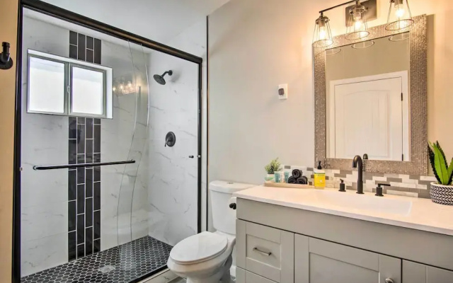Charming Home ~ 7 Mi to Downtown Tucson!
