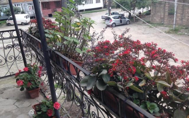 Guest House 151-2