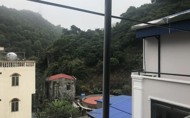 Cong Khanh Hotel