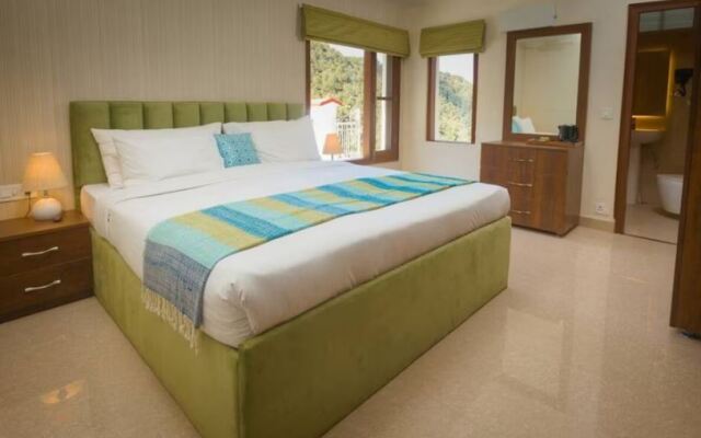 Oakwood Forest Retreat