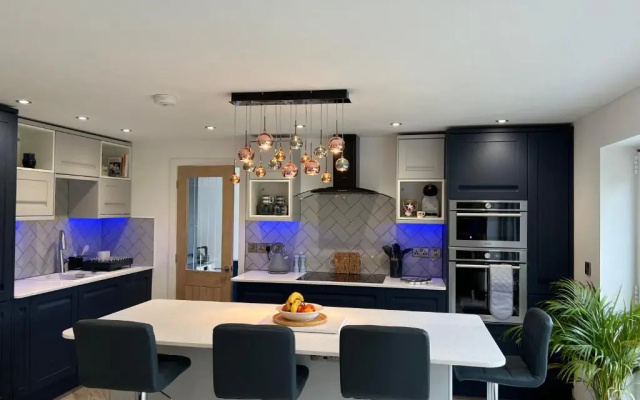 Stylish, Dog Friendly Coastal Bungalow With Garden