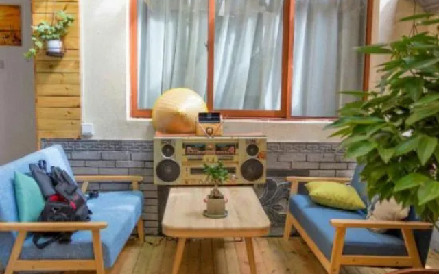 Li Zhongxia Hostel