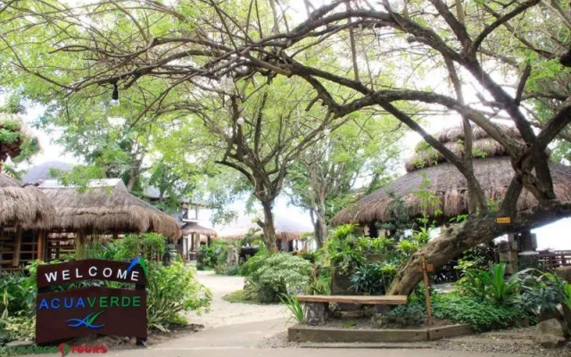 Acuaverde Beach Resort