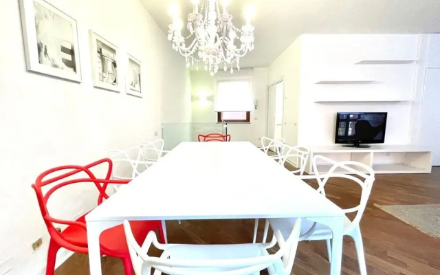 Large modern 2-storey house in the heart of Verona