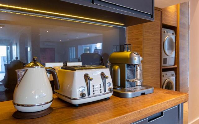 Clifton YOLO Spaces – Clifton Private Beach Villa