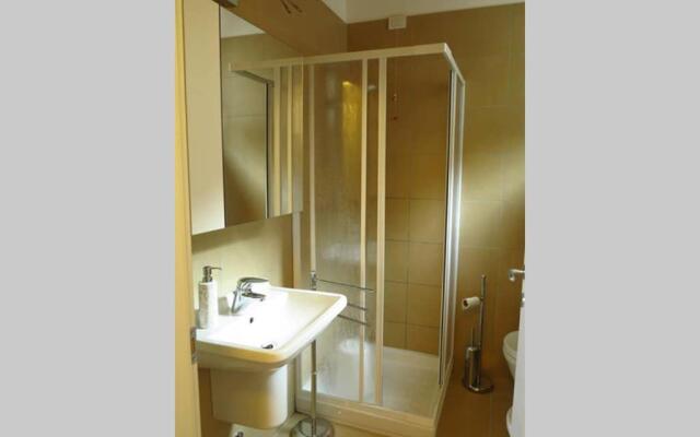 Spectacular views and modern living on Lake Como