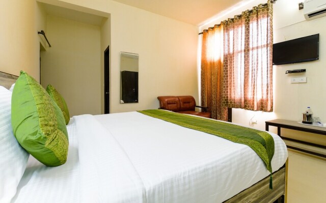 Treebo Trip Golden Villa