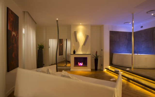 Suite Sistina For Brave Lovers