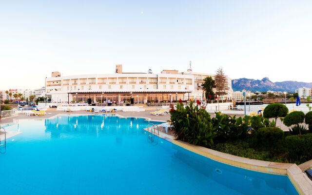 Dome Hotel