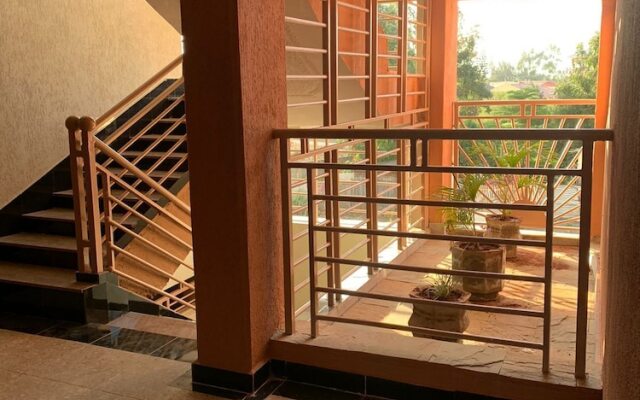 Lux Suites Dublin Suites Utawala