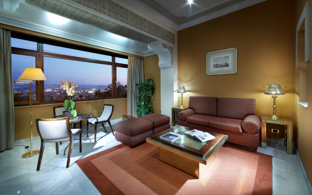 Alhambra Palace Hotel