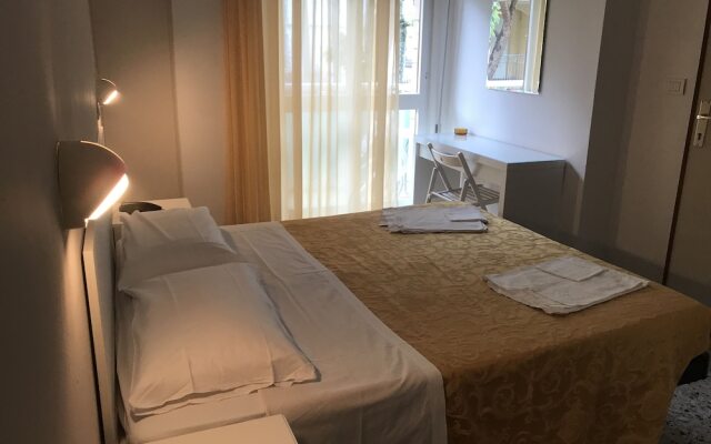 Hotel Modenese