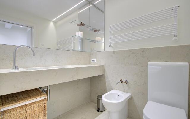 GRANDCANAL-GREEN new, 3pax, 2bath, fiber free wifi