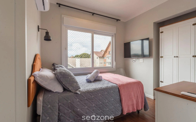 Belissímo apto com lareira em Canela MRA0501