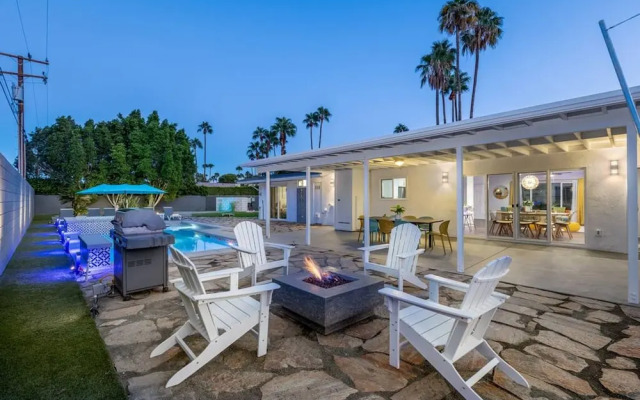 The Desert Xscape Pool Views