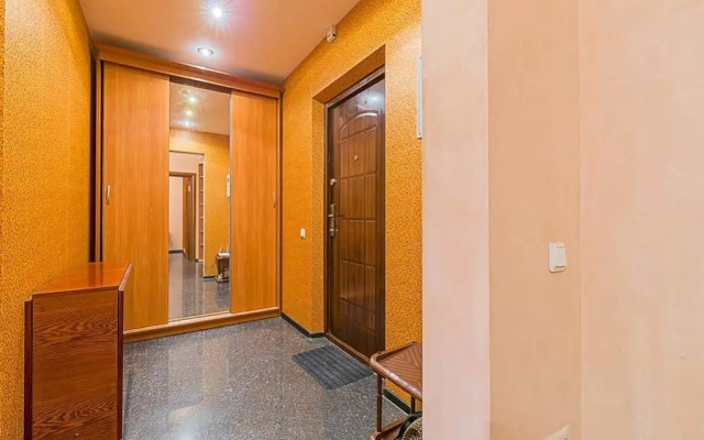 Apartamenti na Bryantseva 13