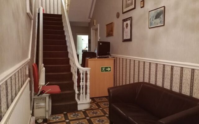Overton Villa Hotel
