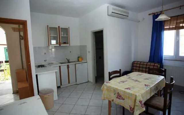 Apartments Jakšić