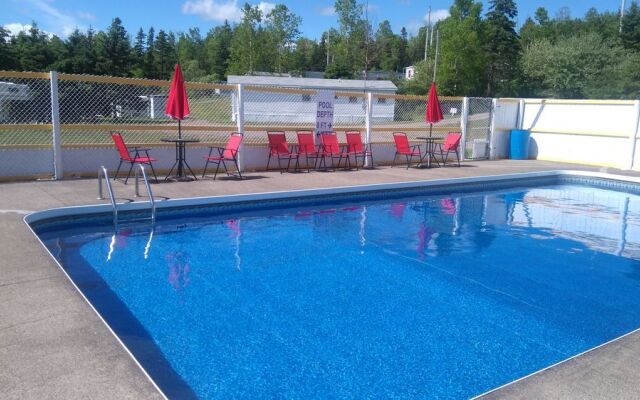 Oasis Motel And Campground