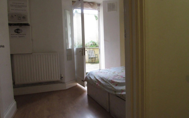 No 8 Apartments