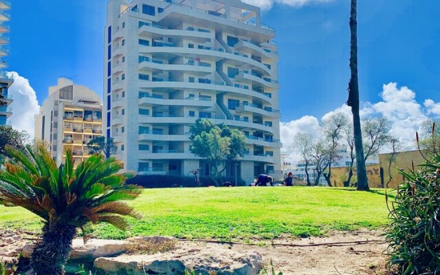 Royal King David Apartment