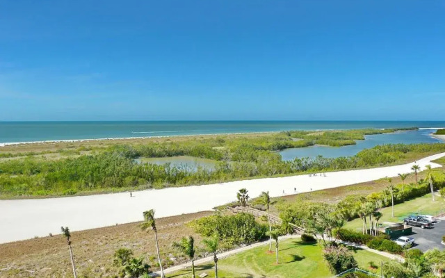 South Seas Tower 2-1001