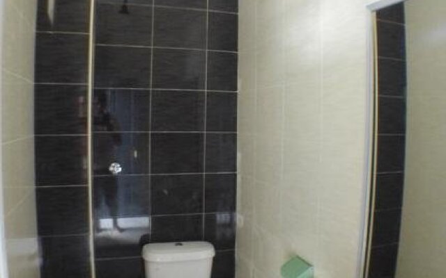 Tebing Guest House