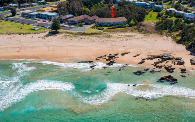 Retreat Beside The Beach - Unit Four