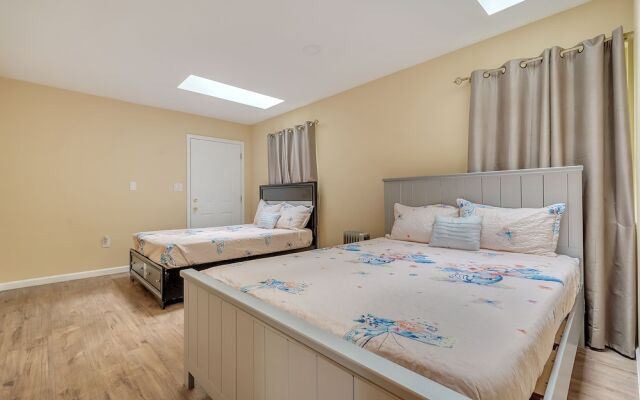 Holiday Home Near Lake and Pool