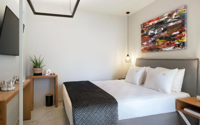Sea Level Hotel