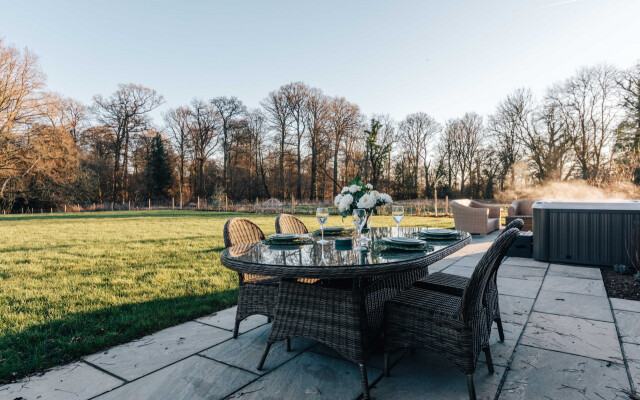 Hayward House, Hot Tub, Large Garden