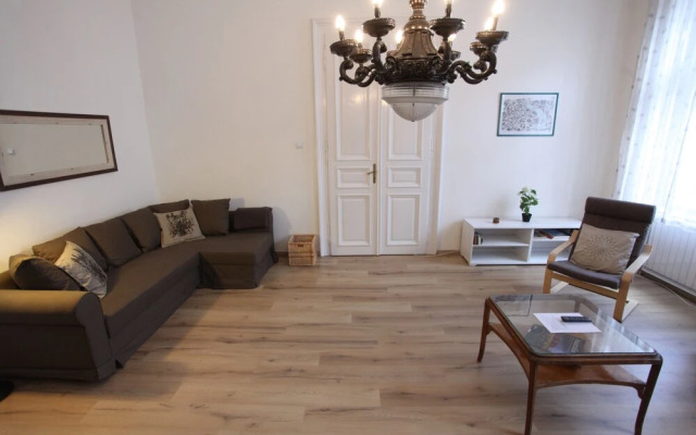 Dfive Apartments - Sissy
