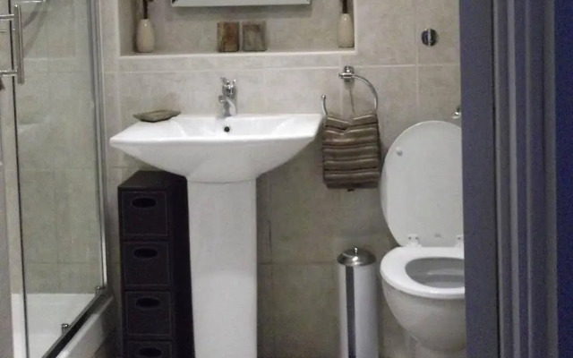 Holly House Bed & Breakfast