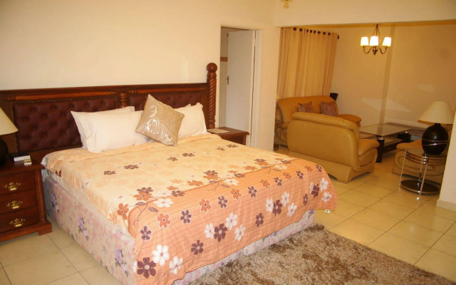 Khanondo Guest House