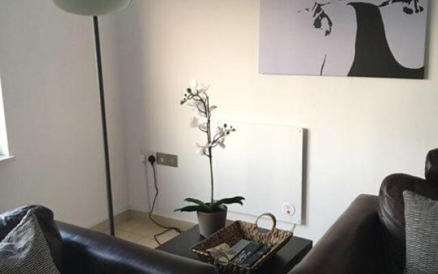 3b Pool Penthouse private hot tub - Larnaca center