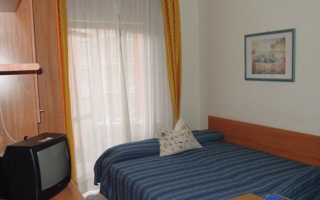 "sea-front Studio in an Excellent Position"