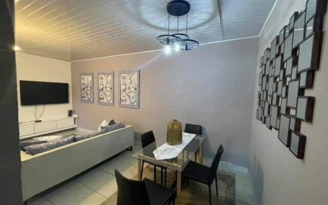 Spacious 2 Bedroomed Semi-detached Fully Furnished Apartment Num01