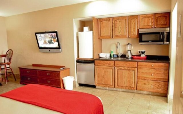 Lake Grassy Inn & Suites