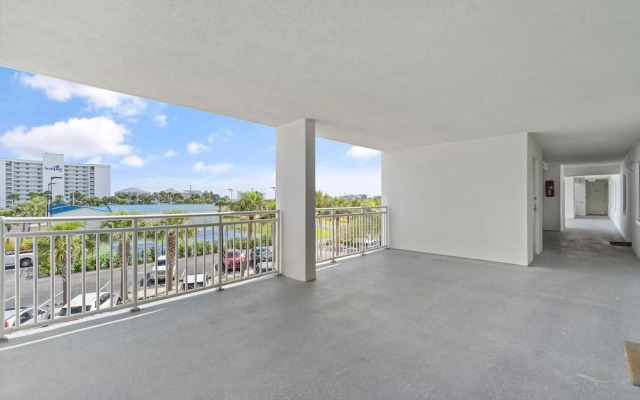 Seaspray Riverside 313