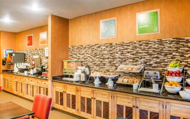Holiday Inn Express & Suites Santa Fe by IHG