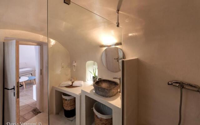 Santorinian Lava House
