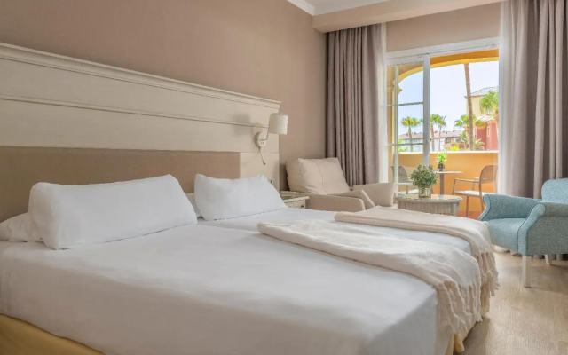 Отель Iberostar Waves Málaga Playa