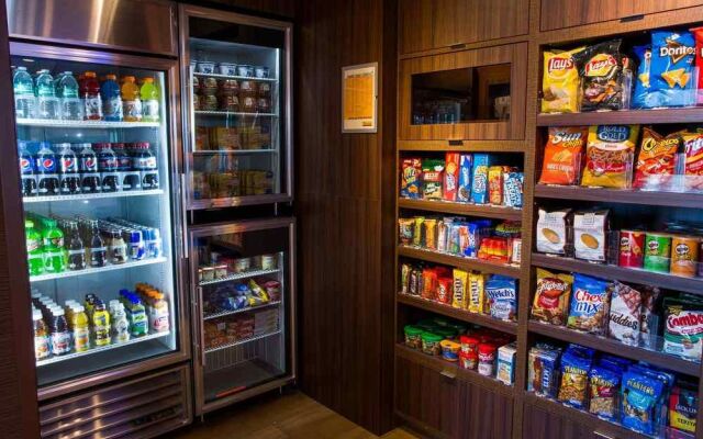 Fairfield Inn & Suites Lincoln Southeast