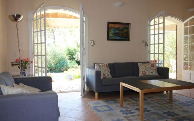 Spacious Villa With Private Pool in the Heart of Provence!